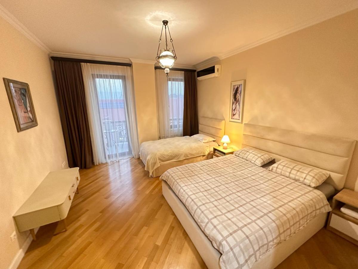 Apartment In Downtown "Rustaveli Residence" Тбилиси Экстерьер фото